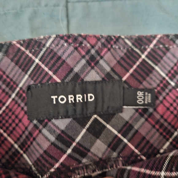 Torrid women's pink black and grey plaid pants - Picture 3 of 11